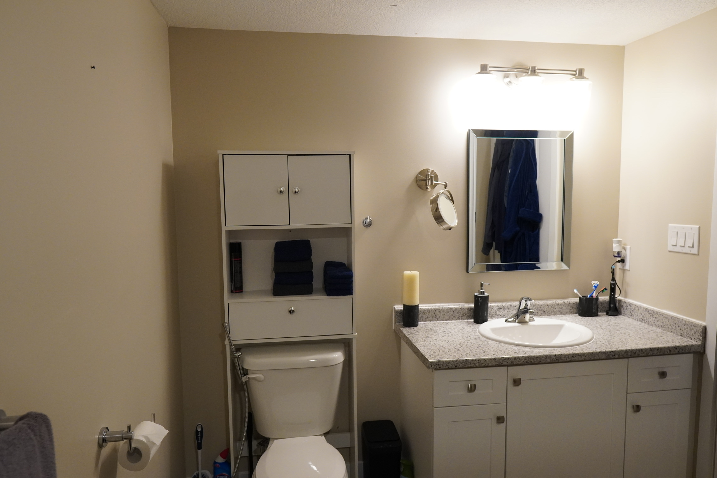 Bathroom with ombre shower curtain visual flow